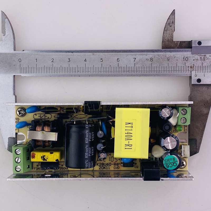 مزود طاقة تبديلي مفتوح الإطار  - مراجعة Smps Power Supply وسعره